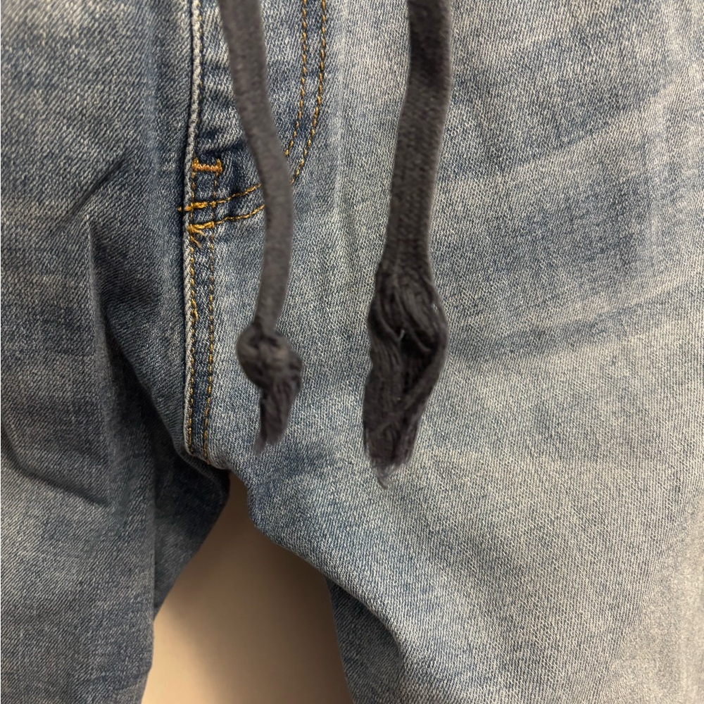 Hollister Light Wash Women’s Jogger Jeans - Picture 4 of 4
